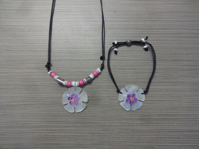 N-8408 - M.O.P. Flower Pendant Necklace & Bracelet Combo (Black & Pink)