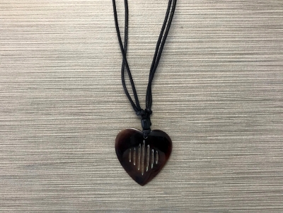 N-211 Shell Pendant Necklace - Heart