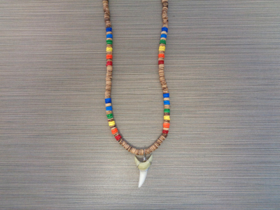 SN-8158F   Faux Shark Tooth Necklace - Multi-colored Clam Shell and Brown Coconut Beads